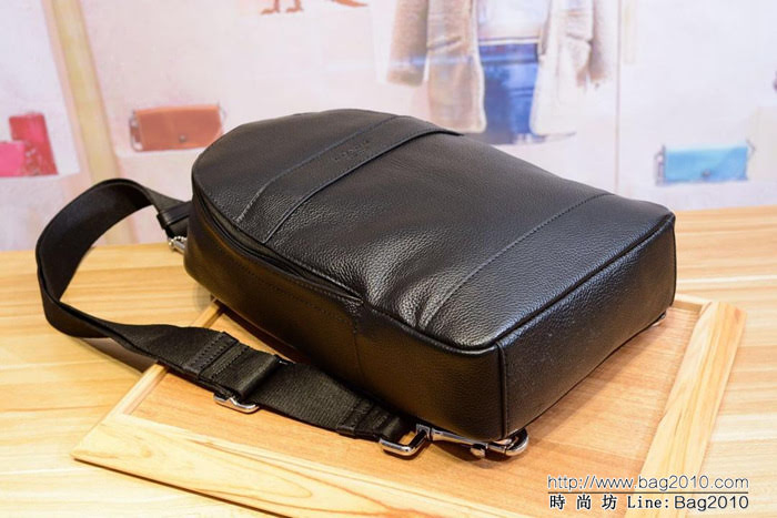 COACH蔻馳 男士運動休閒胸包 54770 潮男必備款 頭層牛皮  Chz1358